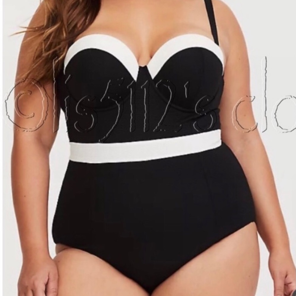 Torrid Black & White Textured Push Up Swimsuit 2X